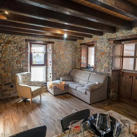 La Casina De Parres